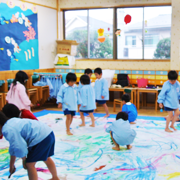 子ども造形絵画教室 教室風景の写真